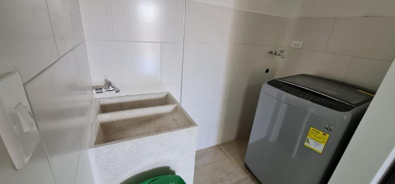 Hermoso Entero - Parqueadero - Pino Apartment